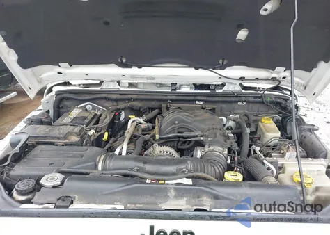 2014 Jeep Wrangler Unlimited Polar Edition from USA, damaged, VIN 1C4BJWEG2EL180943